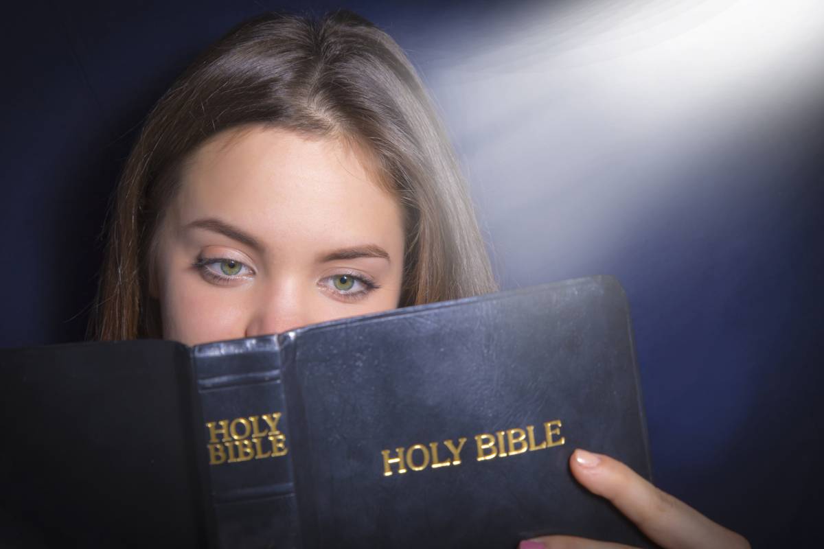 Transvestite banning in bible