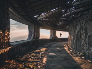 Abandoned Building Explorers From Around The World Share What They Found